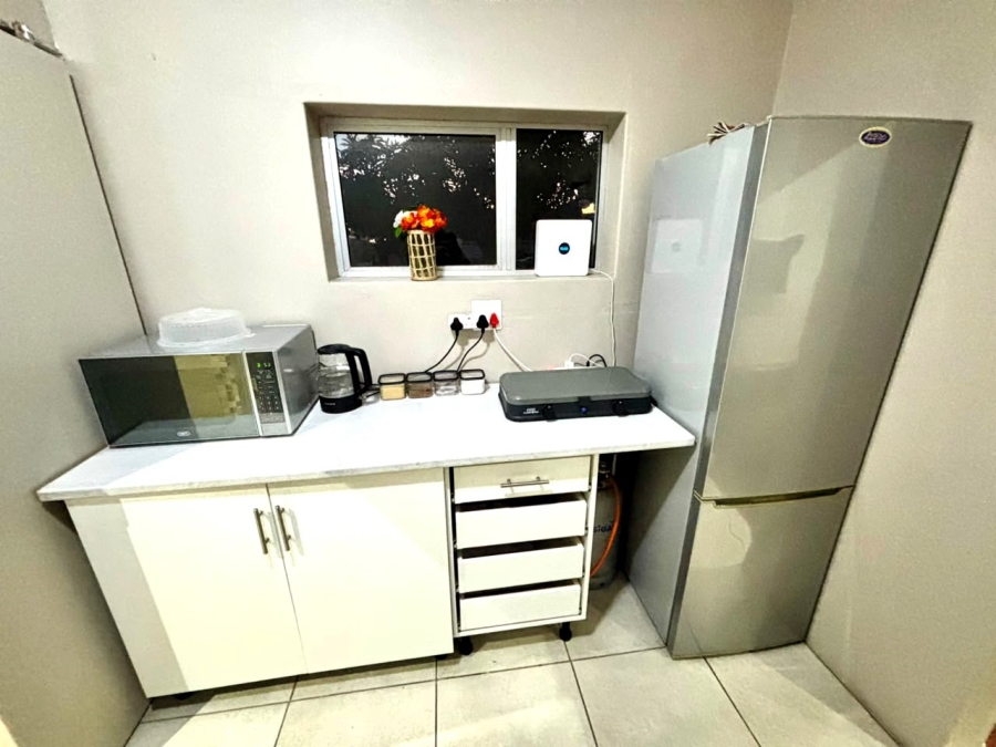 6 Bedroom Property for Sale in Vasco Estate Western Cape